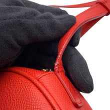 将图像加载到图库查看器中,Ferragamo Vara Ribbon Shoulder Bag Red Leather