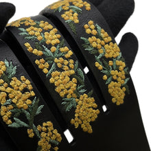 Load image into Gallery viewer, Dior Belt Size 70 Black/Yellow Leather