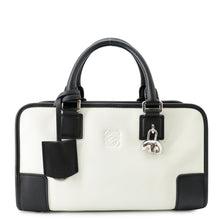 将图像加载到图库查看器中,LOEWE Amazona Limited Edition White/Black35279A03PL Leather Size 28