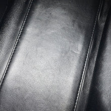 将图像加载到图库查看器中,LOEWE Amazona Limited Edition White/Black35279A03PL Leather Size 28