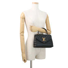 将图像加载到图库查看器中,LOUIS VUITTON Hold Me NoirM21720 Calf Leather