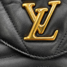 将图像加载到图库查看器中,LOUIS VUITTON Hold Me NoirM21720 Calf Leather