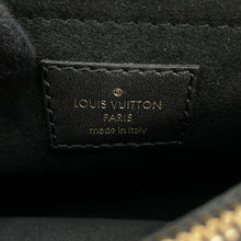 将图像加载到图库查看器中,LOUIS VUITTON Hold Me NoirM21720 Calf Leather