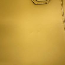 将图像加载到图库查看器中,Givenchy Antigona Soft YellowBB50F2B0WD-741 Calf Leather Size Medium