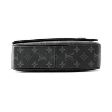 Load image into Gallery viewer, LOUIS VUITTON District NV3 NoirM46255 Monogram Eclipse Size PM