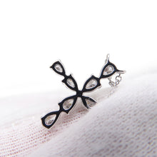 Load image into Gallery viewer, HARRY WINSTON Pear-shaped mini cross pendantPEDPREMCPM Pt950