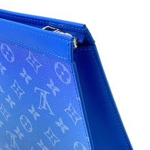 将图像加载到图库查看器中,LOUIS VUITTON Pochette Voyage Blue/WhiteM45480 Monogram Clouds
