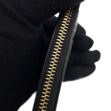 将图像加载到图库查看器中,BURBERRY Fragment case Black Leather