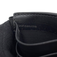 将图像加载到图库查看器中,BURBERRY Fragment case Black Leather