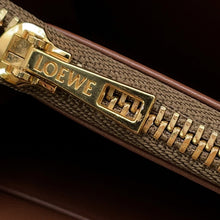 将图像加载到图库查看器中,LOEWE Star motif long wallet Brown199N41CF13 Leather