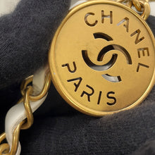 将图像加载到图库查看器中,CHANEL CHANEL22 ChainShoulder Bag WhiteAS3260 Shiny Calf Leather Size Small