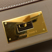 Load image into Gallery viewer, HERMES Sac Van Quatre 24/24 Etoupe Togo Leather Swift Leather Size 29