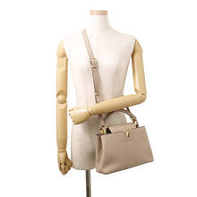 Load image into Gallery viewer, LOUIS VUITTON Capucines GaletM94634 Taurillon Leather Size BB