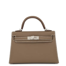 将图像加载到图库查看器中,HERMES Mini Kelly 2 Etoupe Epsom