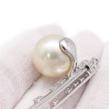 将图像加载到图库查看器中,TASAKI Pearl Brooch 18K White Gold