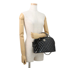 Load image into Gallery viewer, CHANEL Matelasse 2-Way Shopping Bag BlackAS3969 Patent Leather