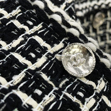 将图像加载到图库查看器中,CHANEL COCO Button Tweed Jacket Size 38 White/BlackP78909-V70693-NAAWH Cotton Polyester Viscose Fabric