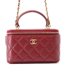 将图像加载到图库查看器中,CHANEL Matelasse 2-way Shoulder Vanity RedAP2199 Lambskin