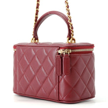 将图像加载到图库查看器中,CHANEL Matelasse 2-way Shoulder Vanity RedAP2199 Lambskin