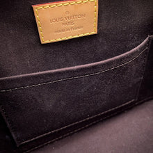 Load image into Gallery viewer, LOUIS VUITTON Alma AmaranteM91678 Monogram Vernis Leather Size BB
