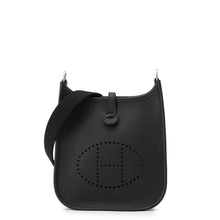 将图像加载到图库查看器中,HERMES Evelyne Long Black Taurillon Clemence Size TPM
