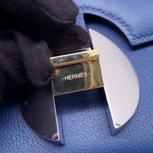 Load image into Gallery viewer, HERMES 2002 Shoulder Bag Blue Brighton Evercolor Size 20