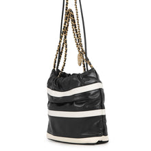 将图像加载到图库查看器中,CHANEL CHANEL22 ChainShoulder Bag Black/WhiteAS3980 Shiny Calf Leather Size Mini