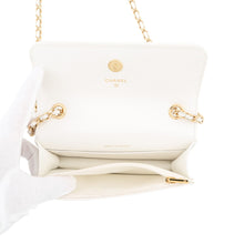 将图像加载到图库查看器中,CHANEL Cruise Line Chain Wallet WhiteAP3084 Caviar Leather