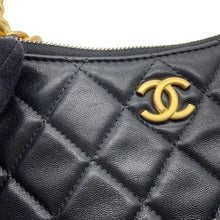 Load image into Gallery viewer, CHANEL Matelasse 2way Bag BlackAP3487 Lambskin
