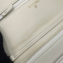 Load image into Gallery viewer, CHANEL Matelasse Pearl Wallet WhiteAP1841 Lambskin