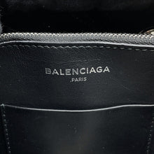 将图像加载到图库查看器中,BALENCIAGA Blanket Square White466541 Leather Size S