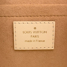将图像加载到图库查看器中,LOUIS VUITTON Square Bag White/MulticolorM23059 Mongram Emboss