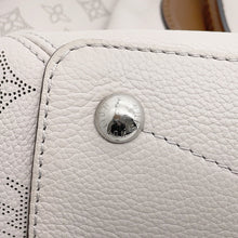 Load image into Gallery viewer, LOUIS VUITTON Haumea GaletM55031 Monogram Mahina