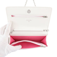 将图像加载到图库查看器中,CHANEL Matelasse Chain wallet WhiteAP3709 Caviar Leather