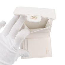 将图像加载到图库查看器中,CHANEL Matelasse Timeless Classics Tri-fold Wallet WhiteAP0229 Caviar Leather