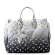 Load image into Gallery viewer, LOUIS VUITTON LV SKI Onthego FrostM11847 Monogram・Nylon Size MM