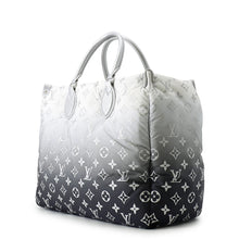 Load image into Gallery viewer, LOUIS VUITTON LV SKI Onthego FrostM11847 Monogram・Nylon Size MM