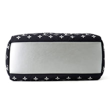 Load image into Gallery viewer, LOUIS VUITTON LV SKI Onthego FrostM11847 Monogram・Nylon Size MM