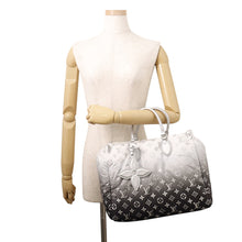 Load image into Gallery viewer, LOUIS VUITTON LV SKI Onthego FrostM11847 Monogram・Nylon Size MM