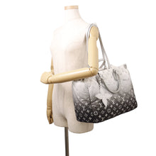 Load image into Gallery viewer, LOUIS VUITTON LV SKI Onthego FrostM11847 Monogram・Nylon Size MM