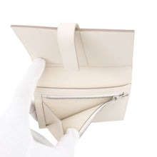 Load image into Gallery viewer, HERMES H Bassan Compact Craie Epsom