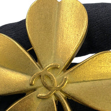 将图像加载到图库查看器中,CHANEL Clover Brooch Gold Metal