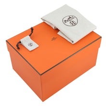 Load image into Gallery viewer, HERMES In the loop Bebran Taurillon Clemence Swift Leather Size 18