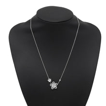 将图像加载到图库查看器中,GRAFF Wildflower Double Diamond PendantRGP790 18K White Gold