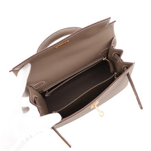 Load image into Gallery viewer, HERMES Kelly Sellier Etoupe Epsom Size 25