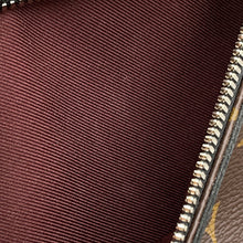 Load image into Gallery viewer, LOUIS VUITTON Josh Bordeaux/NoirM41530 Monogram Macassar Canvas