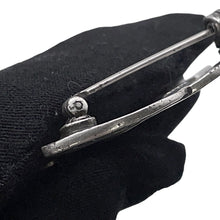 将图像加载到图库查看器中,CHANEL CC Logo Brooch Silver Metal