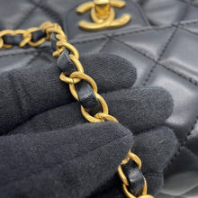 将图像加载到图库查看器中,CHANEL Matelasse Top Handle 2-Way Bag BlackAS4569 Lambskin