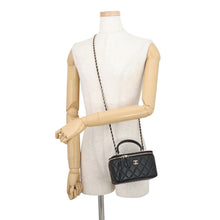 将图像加载到图库查看器中,CHANEL Matelasse Top Handle Chain Vanity Bag BlackAP2199 Lambskin