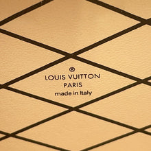 Load image into Gallery viewer, LOUIS VUITTON Petite Malle Silver/GoldM54652 Epi Metallic